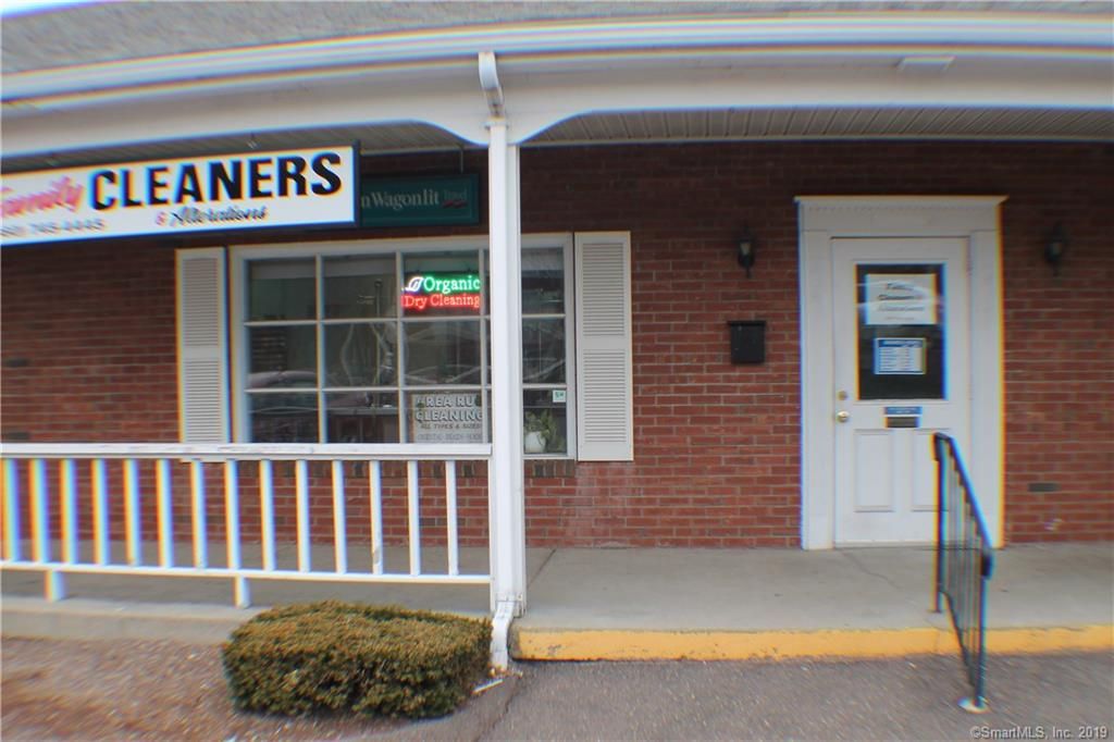 75 Hazard Ave, Enfield, CT 06082